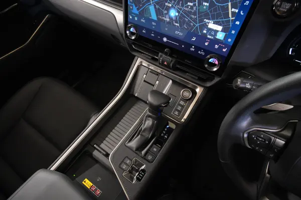 Lexus GX550 OverTrail Plus 4WD Moonroof Steering Heater E-KDSS Crawl Control Multi-Terrain Monitor Head-Up Display Safety System+ (Sonic Quartz) — photo 8