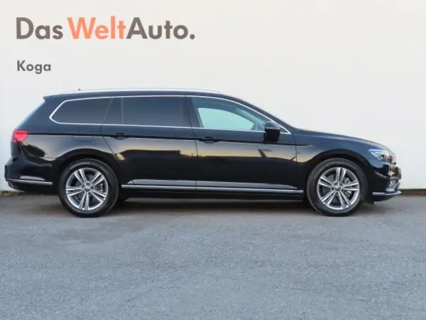 2022 Volkswagen Passat — photo 3