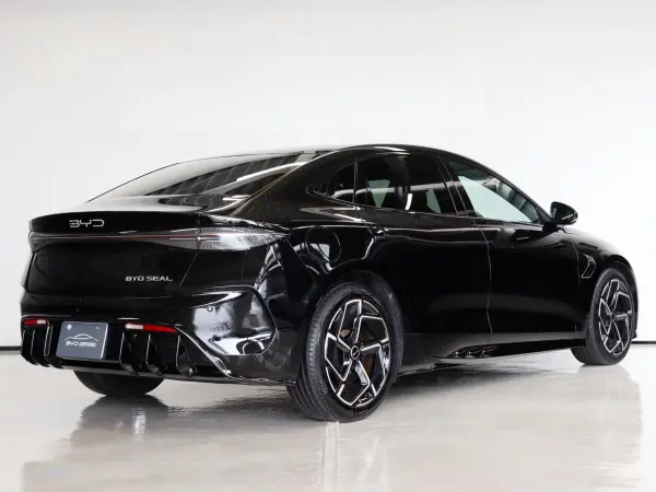 BYD Seal BYD Certified Used Car - 640km Range, Panoramic Sunroof, Nappa Leather, DYNAUDIO, Apple CarPlay, 360° View Camera, Wireless Smartphone Charging, Power Seats, Seat Heater, Steering Heater, Ventilation Function (Cosmos Black) — photo 7