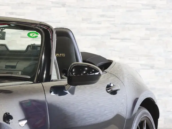 2019 Mazda Roadster — photo 2