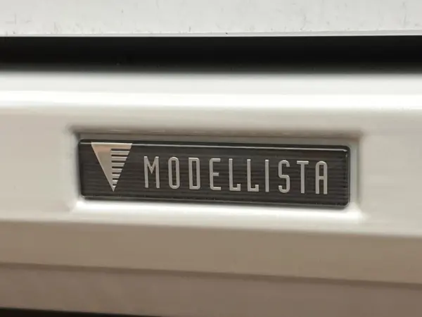 2023 Toyota Landrcuiser 300 — photo 3