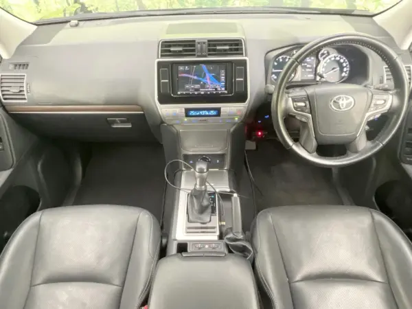 2023 Toyota Landcruiser Prado — photo 2