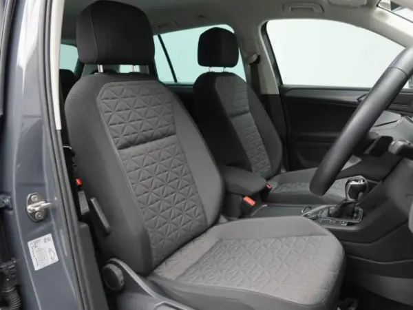 Volkswagen Tiguan TSI 4Motion Active Advance 4WD Certified Used Car LED Matrix Headlights IQ.LIGHT Adaptive Cruise Control 17-inch Wheels Power Tailgate Seat Heater Full Auto Air Conditioning Rear View Camera (Dolphin Gray Metallic) — photo 8