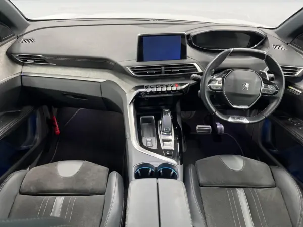 2021 Peugeot 5008 — photo 2