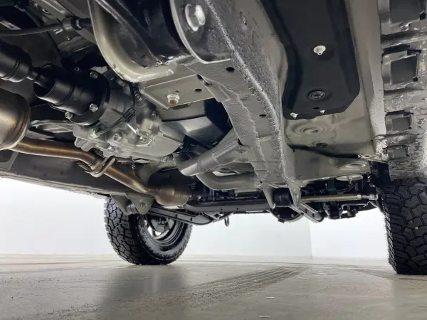 Suzuki Jimny Sierra 1.5 JC 4WD with Aftermarket AW, Grille, DA, Rear Camera (Black Metallic) — photo 9