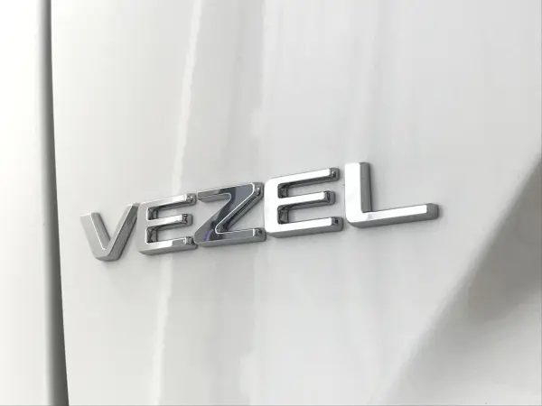 Honda Vezel 1.5 e:HEV Z — photo 8
