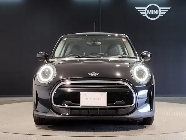 2022 Mini Cooper — photo 2