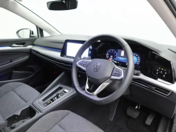 Volkswagen Golf TDI Active Advance Platinum Edition Diesel Turbo Certified Used Car LED Matrix Headlights IQ. LIGHT Seat Heater Digital Terrestrial Tuner Adaptive Cruise Control 17-inch Wheels (Pure White) — photo 7