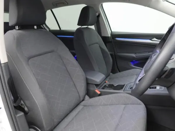 Volkswagen Golf TDI Active Advance Platinum Edition Diesel Turbo Certified Used Car LED Matrix Headlights IQ. LIGHT Seat Heater Digital Terrestrial Tuner Adaptive Cruise Control 17-inch Wheels (Pure White) — photo 8