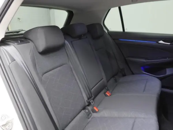 Volkswagen Golf TDI Active Advance Platinum Edition Diesel Turbo Certified Used Car LED Matrix Headlights IQ. LIGHT Seat Heater Digital Terrestrial Tuner Adaptive Cruise Control 17-inch Wheels (Pure White) — photo 9