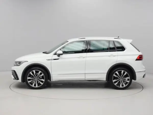 2024 Volkswagen Tiguan — photo 2