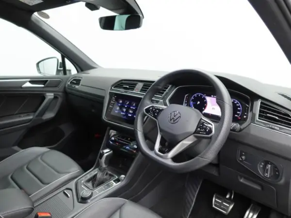 Volkswagen Tiguan TSI 4Motion R-Line 4WD Certified Used Car — photo 7