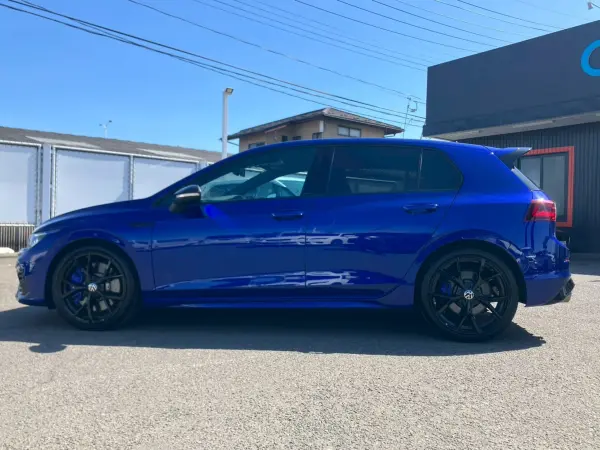 Volkswagen Golf R 20 Years 4WD Special Edition DCC 333ps (Catalog) Genuine 10-inch DP Audio Exclusive Black Leather Seats Power Seats Ventilated Seat Heaters Adaptive LED Headlights Blind Spot Monitor ETC2.0 (Lapis Blue Metallic) — photo 7