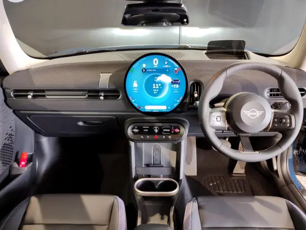 2025 Mini Cooper — photo 8 | Tuminion Kenya