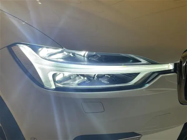 Volvo XC60 D4 AWD Inscription Diesel Turbo 4WD Brown Leather Harman Kardon HUD Massage Memory Seats Genuine Navi TV 360° Camera All-Seat Heaters Front Seat Ventilation ACC LKA ABS Collision Mitigation Braking Dashcam CarPlay (Crystal White Pearl) — photo 8
