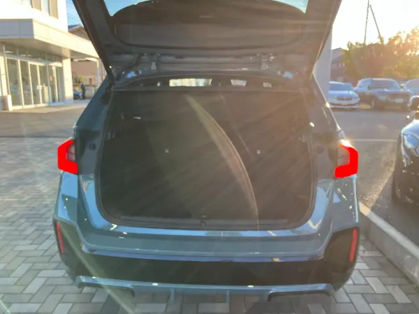 BMW X1 xDrive20d M Sport DCT Diesel Turbo 4WD Active Cruise Control Head-Up Display Surround View Camera Front/Rear Park Distance Control Glass Sunroof Power Tailgate Ambient Lighting Wireless Charging ETC Onboard Unit (Cape York Green Metallic) — photo 7