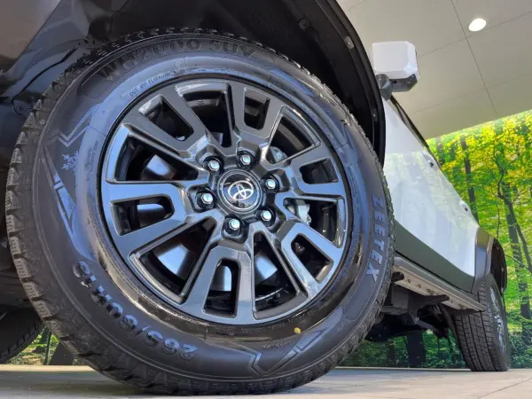 Toyota Land Cruiser 250 2.8 VX Diesel Turbo 4WD — photo 9