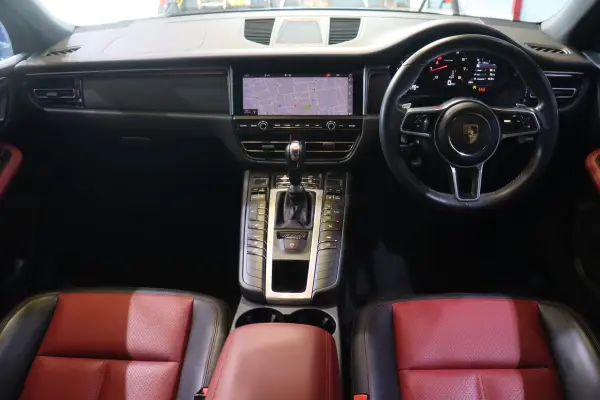 2020 Porsche Macan — photo 3