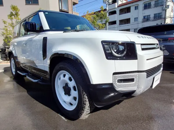 2024 Landrover Defender — photo 2