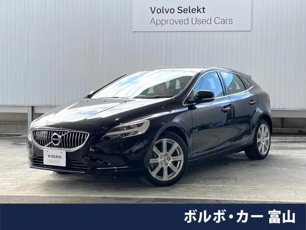 Volvo V40 T3 Classic Edition Certified Used Car with Glass Roof, Leather Seats, Harman/Kardon Sound System, Factory Navigation, Full-Seg, Adaptive Cruise Control, Collision Mitigation Braking, Seat Heaters, Power Seats, Backup Camera (Onyx Black Metallic) — thumbnail 1