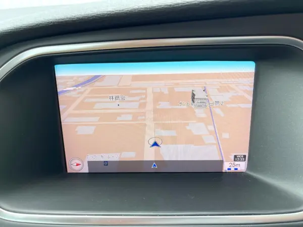 Volvo V40 T3 Classic Edition Certified Used Car with Glass Roof, Leather Seats, Harman/Kardon Sound System, Factory Navigation, Full-Seg, Adaptive Cruise Control, Collision Mitigation Braking, Seat Heaters, Power Seats, Backup Camera (Onyx Black Metallic) — photo 7