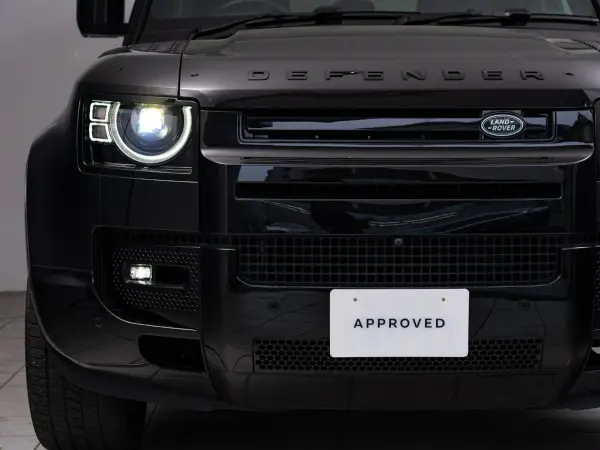 Land Rover Defender 110 X Dynamic HSE 3.0L D300 Diesel Turbo 4WD — photo 7