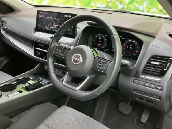 Nissan X-Trail 1.5 X e-4ORCE 4WD with Genuine 12.3-inch Memory Navi, Intelligent Room Mirror, Emergency Brake, Front Seat Heaters, Around View Monitor, Lane Departure Prevention System, Power Back Door (Brilliant White Pearl) — photo 8