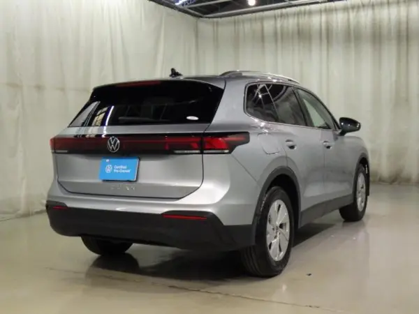 Volkswagen Tiguan eTSI Active — photo 8