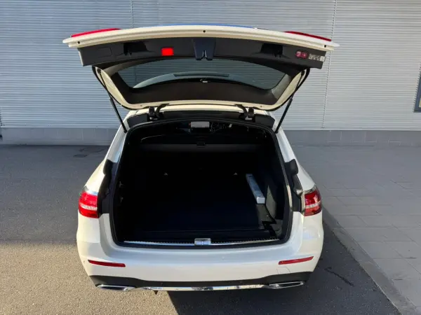 Mercedes-Benz E-Class Wagon E200 Sport (BSG Model) MP202302 Nappa Leather Seats Burmester Surround Sound System Panoramic Sliding Roof 360° Camera AMG Line Package Air Balance Package New Car Warranty Transfer Our Company User Purchase Vehicle (Diamond White) — photo 7