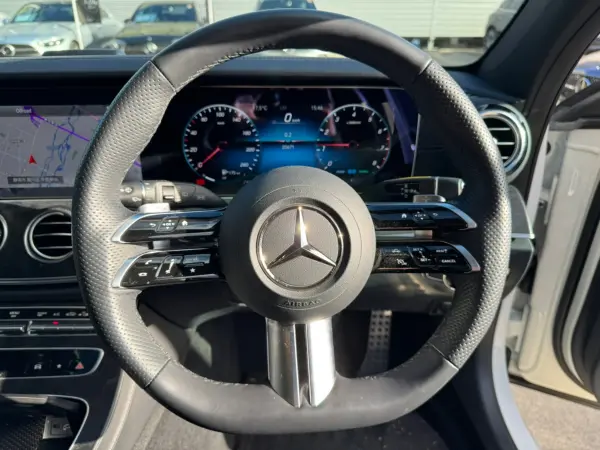 Mercedes-Benz E-Class Wagon E200 Sport (BSG Model) MP202302 Nappa Leather Seats Burmester Surround Sound System Panoramic Sliding Roof 360° Camera AMG Line Package Air Balance Package New Car Warranty Transfer Our Company User Purchase Vehicle (Diamond White) — photo 9
