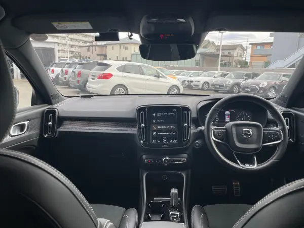 2019 Volvo Xc40 — photo 2