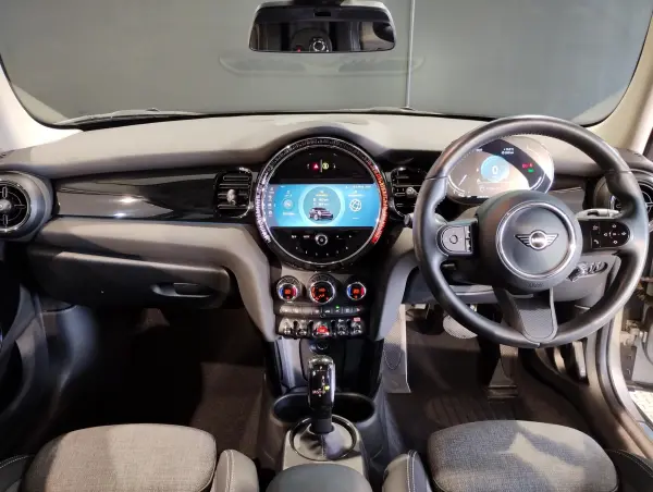 2023 Mini Cooper — photo 2