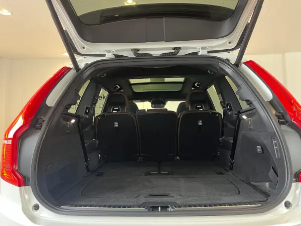 Volvo XC90 B6 AWD Inscription 4WD Certified Used Car・Non-Smoking・Brown Leather・Air Suspension・B&W Premium Audio・Seat Heater・Steering Wheel Heater・Seat Ventilation・3rd Row Seats・360° View Camera・Apple CarPlay・Android Auto (Crystal White) — photo 8