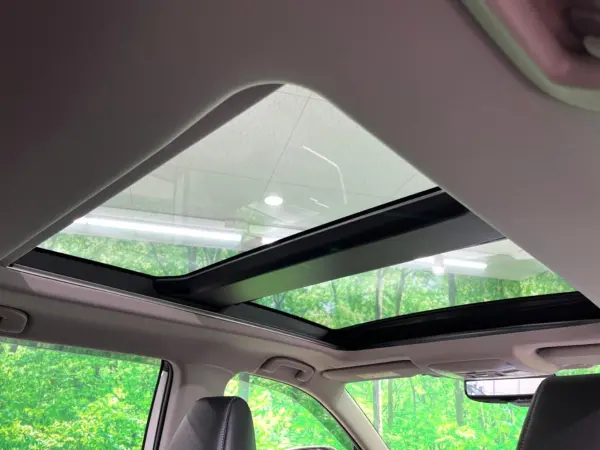 2024 Toyota  Rav4 — photo 3