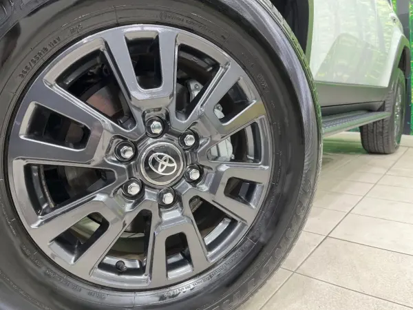 Toyota Land Cruiser 250 2.7 VX 4WD — photo 9