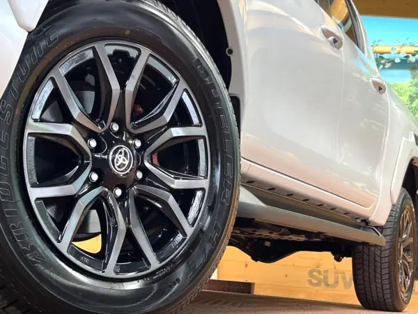 Toyota Hilux 2.4 Z GR Sport Diesel Turbo 4WD Non-Smoking Car Genuine 8-inch Display Navigation Kit Surround View Camera Radar Cruise Lane Departure Warning Diff Lock Downhill Assist Half Leather Seat ETC LED Headlights Auto Lights Genuine 18-inch Alloy Wheels (Platinum White Pearl Mica) — photo 9