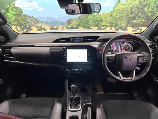 2024 Toyota Hilux — photo 2