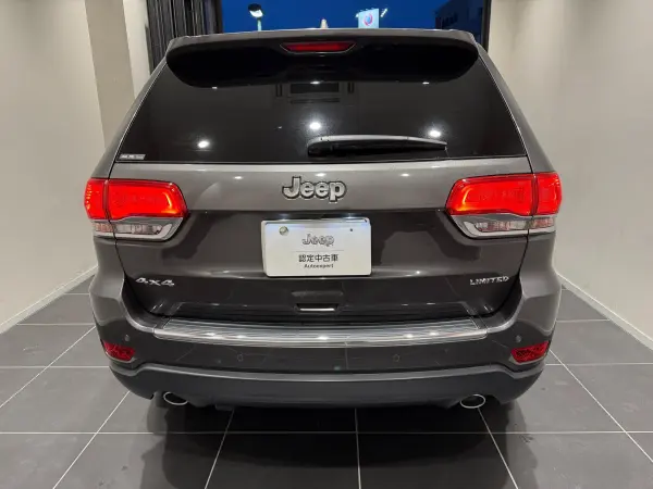 2023 Jeep Grand Cherokee — photo 2