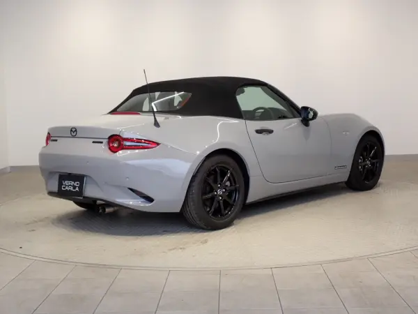 2024 Mazda Roadster — photo 2