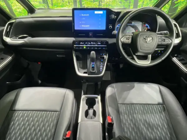 2024 Toyota Noah — photo 2