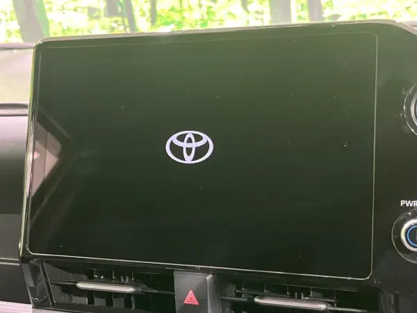 Toyota Noah 1.8 Hybrid S-Z — photo 7