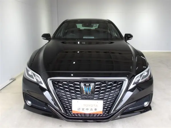 Toyota Crown Hybrid 2.5 S Four 4WD with Factory Navigation, Backup Camera, Drive Recorder, ETC, Bluetooth (Black) — photo 9