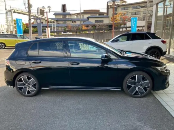 Volkswagen Golf eTSI R-Line Certified Used Car with New Car Warranty Transfer (Black) — photo 7