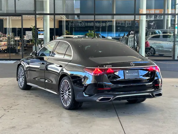 2025 Mercedes E Class — photo 3