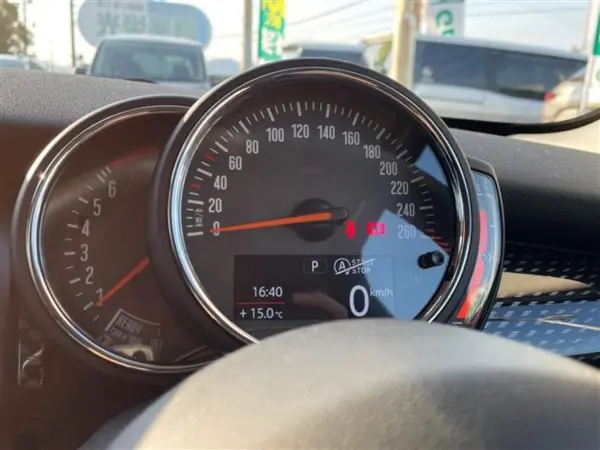 2020 Mini Cooper — photo 2