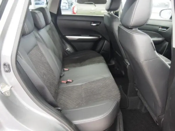 Suzuki Escudo 1.5 4WD Hybrid — photo 9