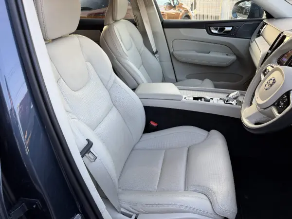 Volvo XC60 B5 AWD Inscription 4WD Harman Kardon Head-Up Display 4-Seat Heater Front Air Conditioned Seats Adaptive Cruise Control Digital Meter Digital Mirror Power Tailgate Lane Keep Assist (Blue) — photo 7