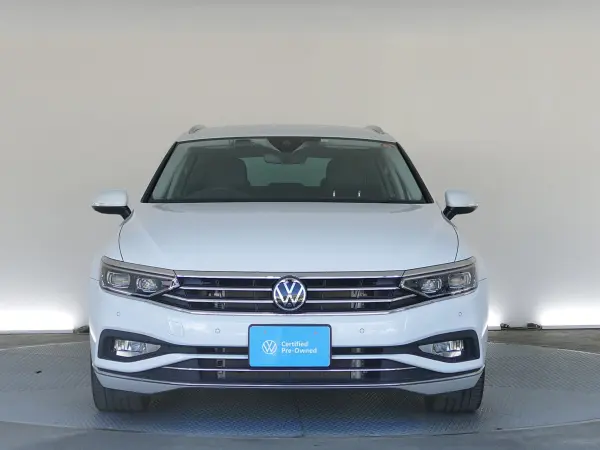 2023 Volkswagen Passat — photo 2