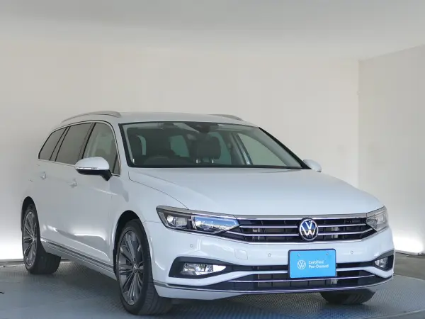 2023 Volkswagen Passat — photo 3