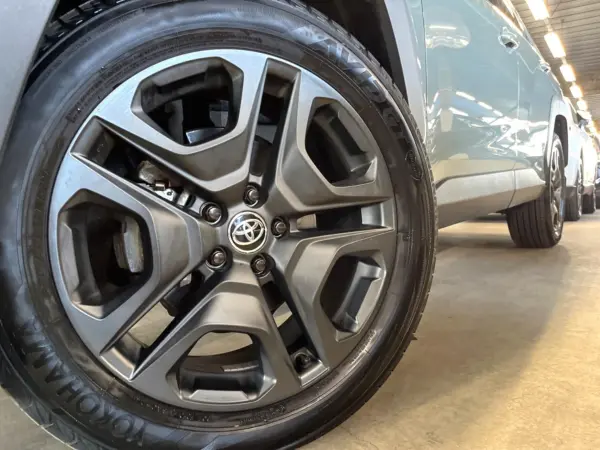 Toyota RAV4 2.0 Adventure 4WD — photo 9